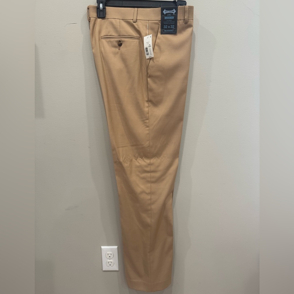 Murano NWT Men’s Zac Classic Fit 32 x 32 Flat Front Khaki Dress Pants